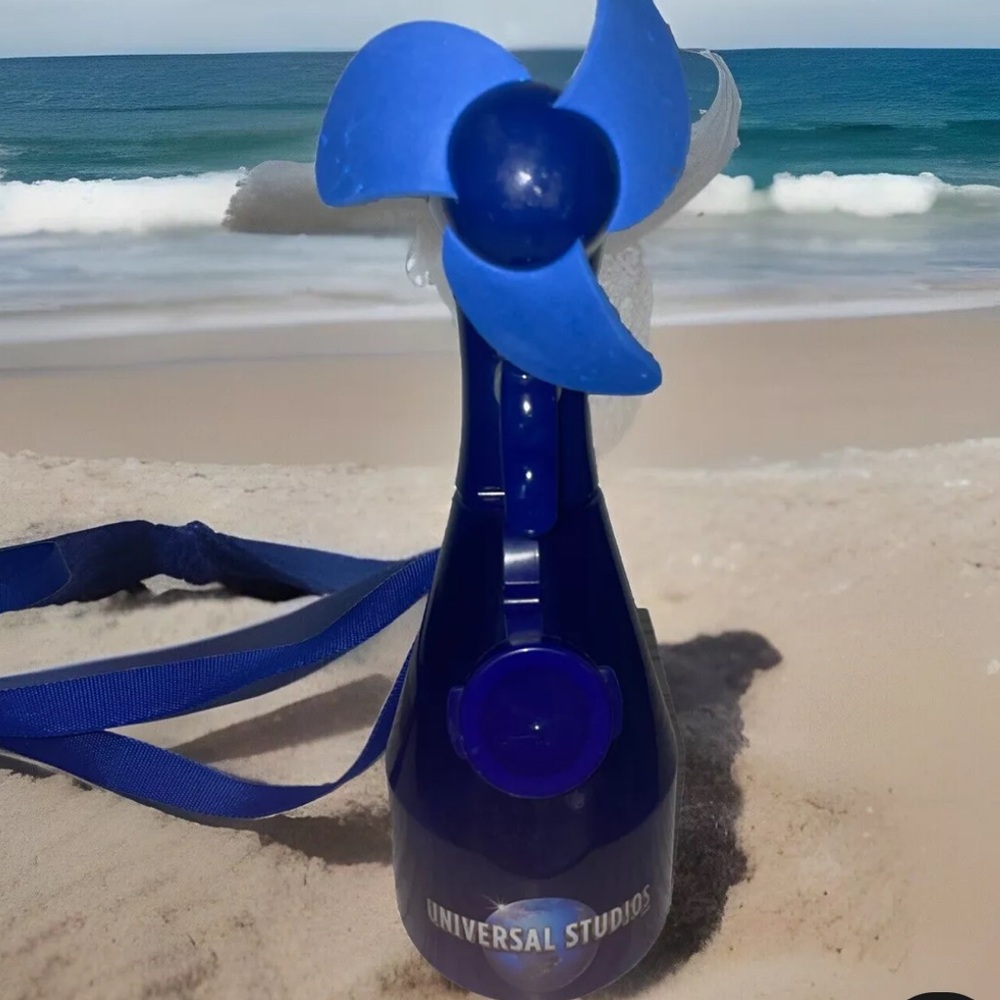 Universal Studios✨Misting‎ Fan Water Bottle with Lanyard  11”